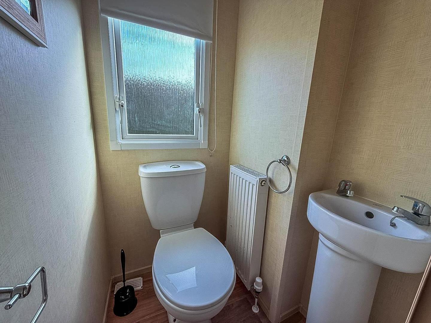 Spacious 8 Berth Caravan At Southview Holiday Park Near Skegness Ref 33018Ml Exterior foto