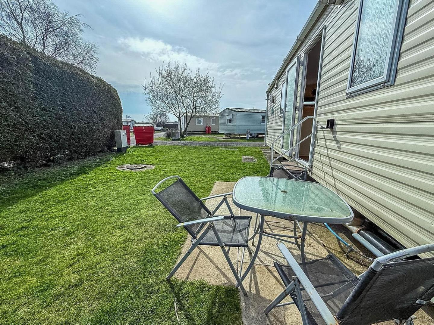 Spacious 8 Berth Caravan At Southview Holiday Park Near Skegness Ref 33018Ml Exterior foto